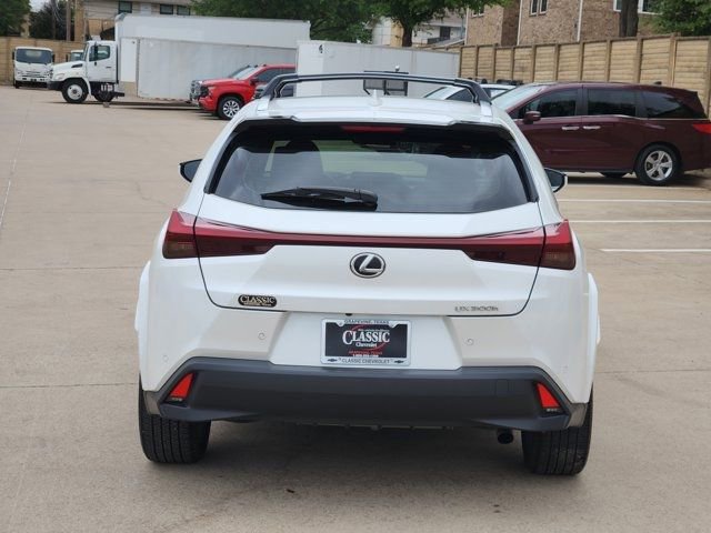 Used 2025 Lexus UX 300h FWD w/ Accessory Package (Z2) image 13