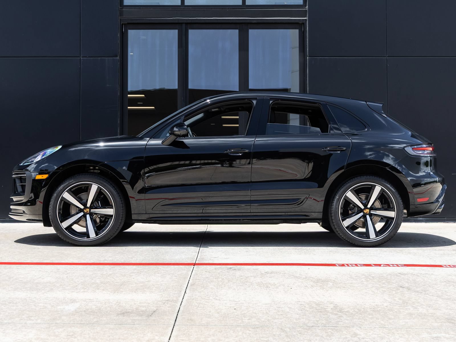 New 2026 Porsche Macan S AWD/4WD image 2