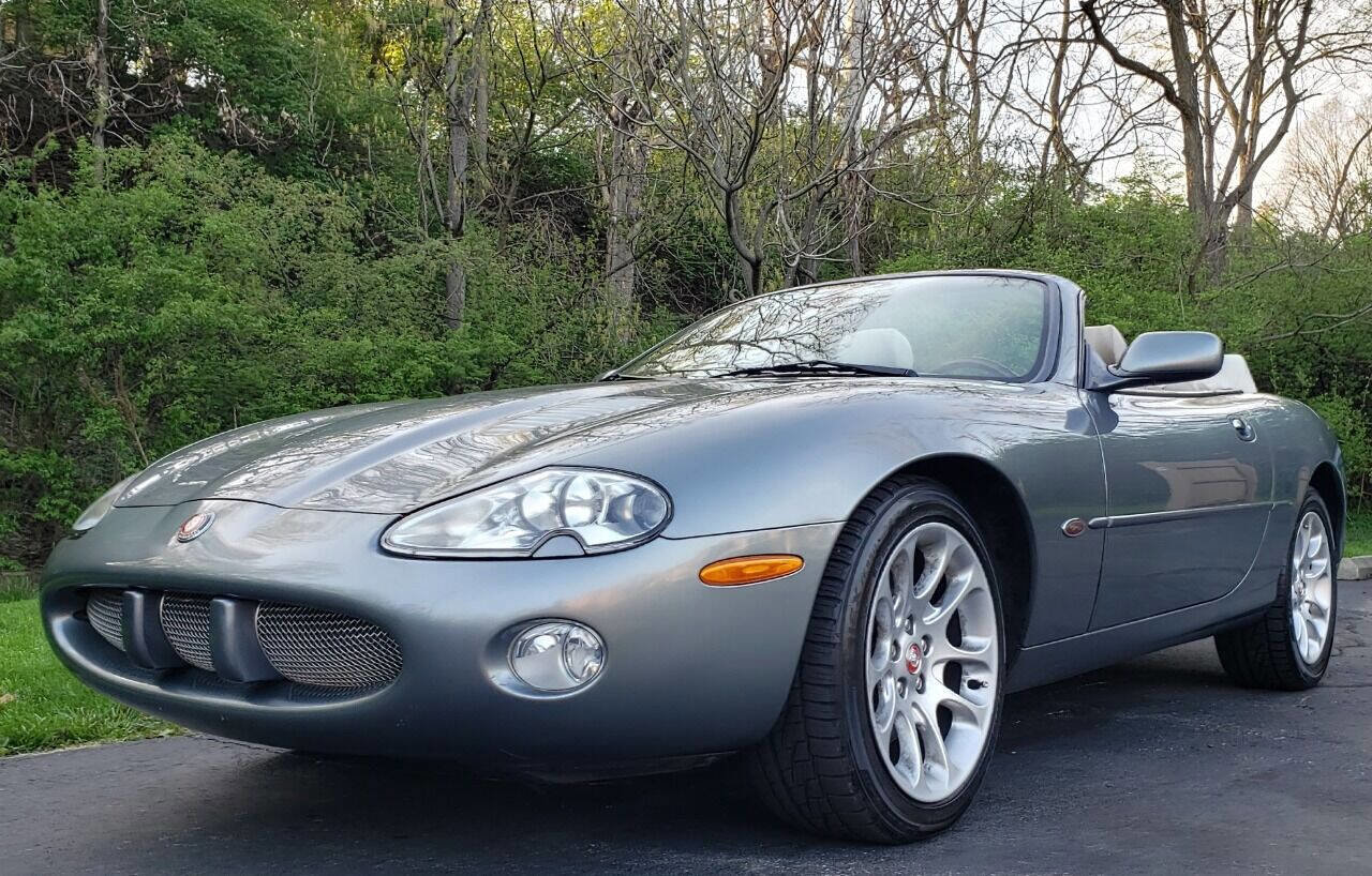 Used 2002 Jaguar XK8 Convertible image 1