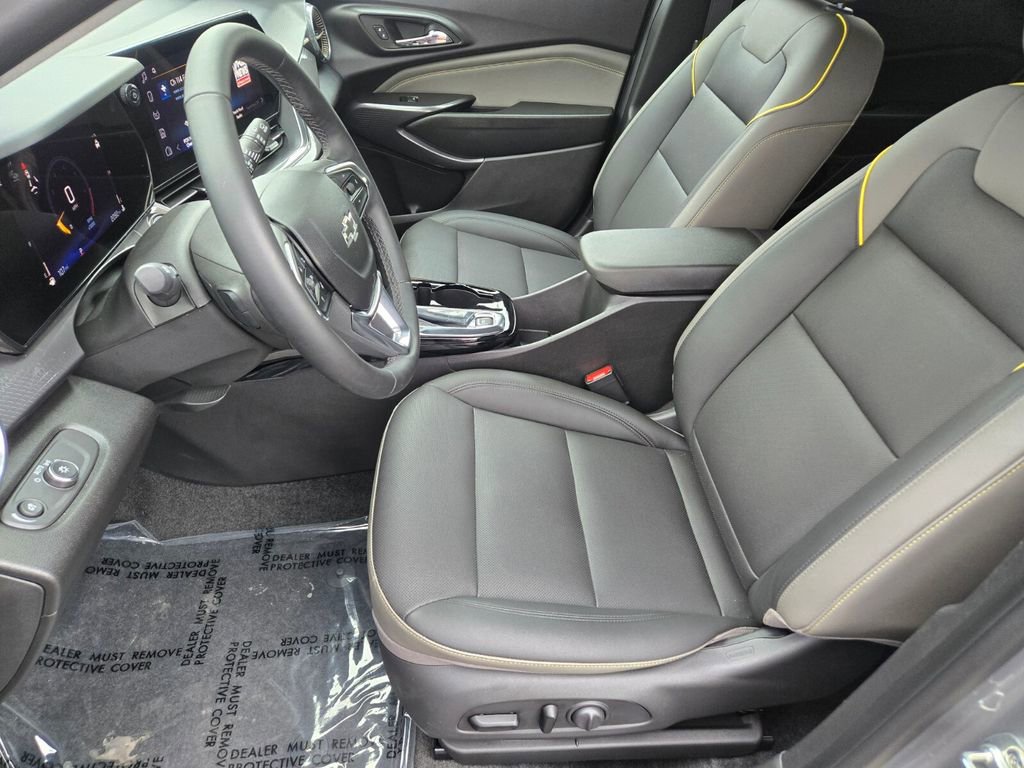Used 2025 Chevrolet Trax ACTIV w/ Driver Confidence Package image 10