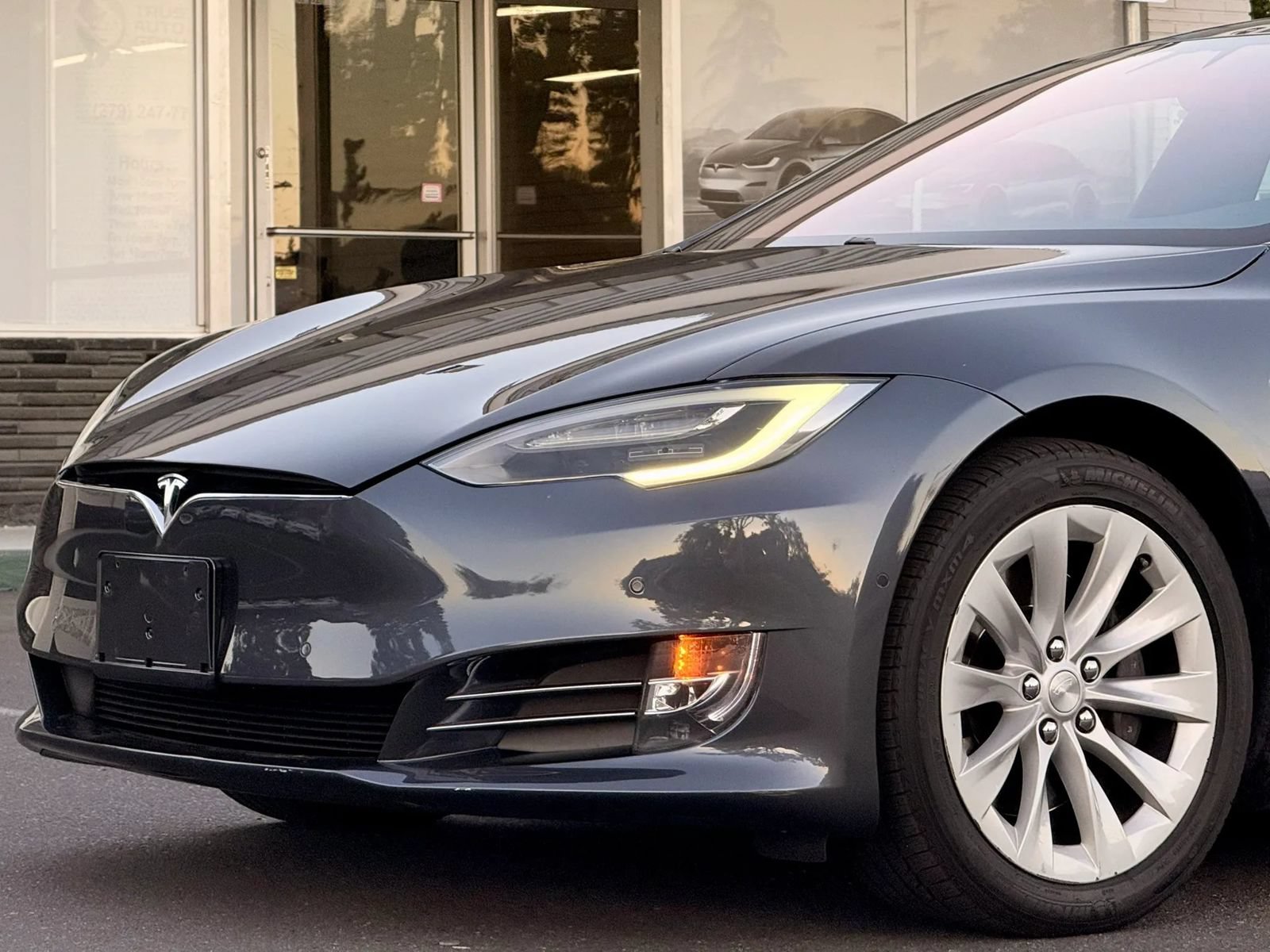Used 2016 Tesla Model S 90D AWD/4WD image 4