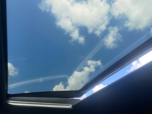 Used 2025 Toyota Camry XSE FWD image 8