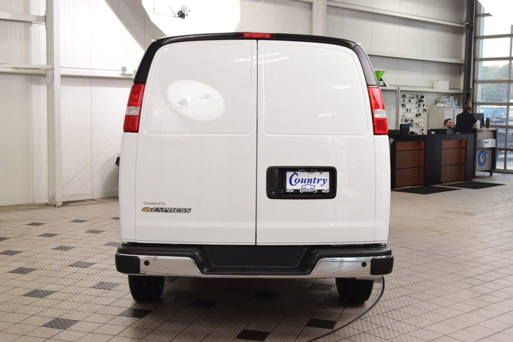 New 2026 Chevrolet Express 3500 Extended w/ Driver Convenience Package RWD image 4