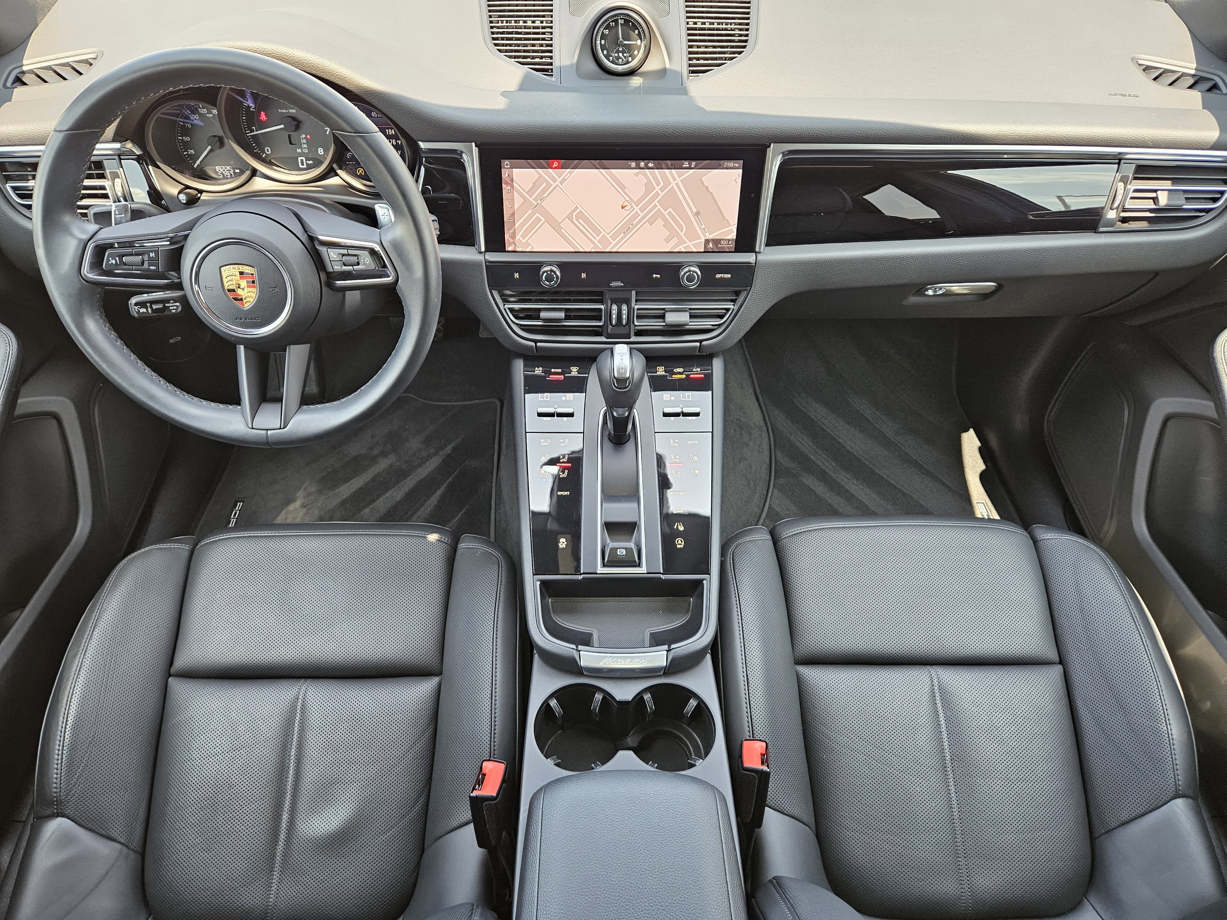Certified 2023 Porsche Macan Turbo AWD/4WD image 24