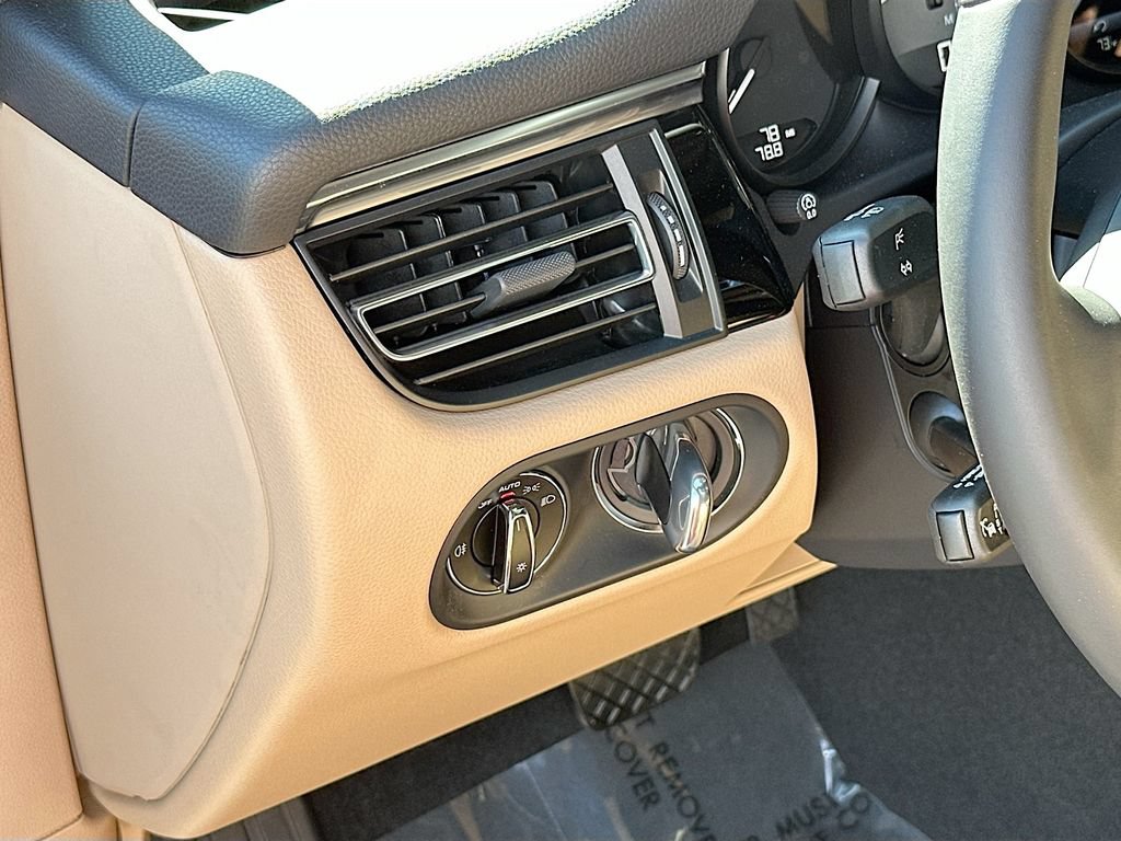 New 2026 Porsche Macan S AWD/4WD image 11