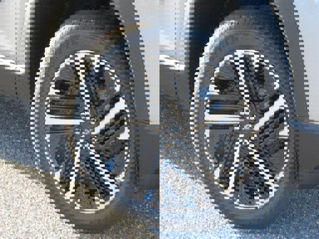 New 2026 Chevrolet Equinox RS w/ Convenience Package III image 7