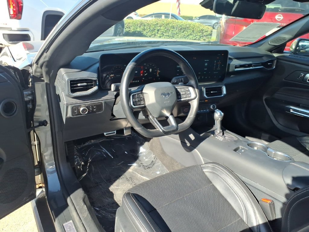 Used 2025 Ford Mustang GT Premium RWD image 12