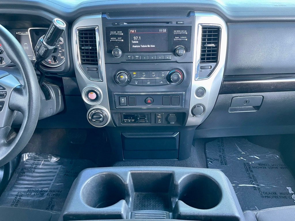 Used 2017 Nissan Titan SV AWD/4WD image 34