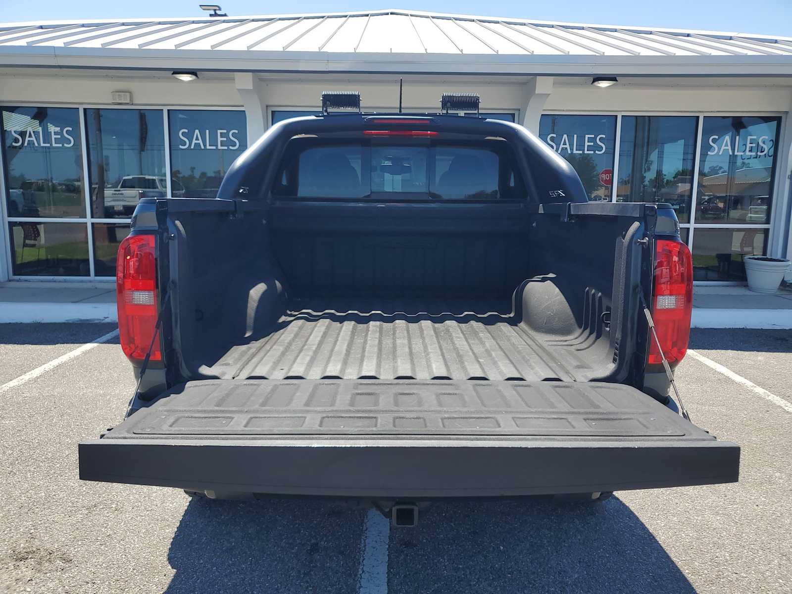 Used 2019 Chevrolet Colorado ZR2 w/ ZR2 Dusk Special Edition AWD/4WD image 6