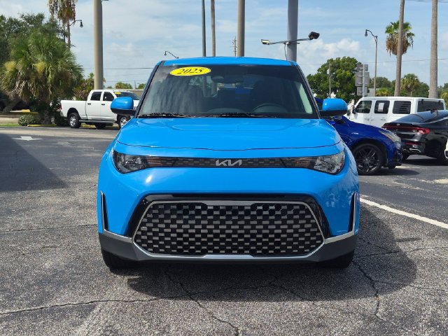Used 2025 Kia Soul EX FWD image 2