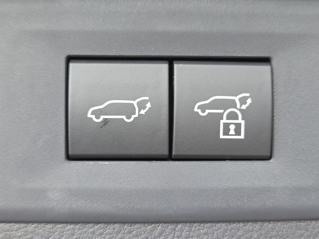 Certified 2025 Lexus TX 500h AWD w/ Technology Package image 26