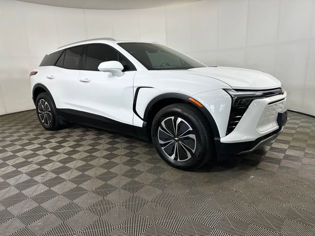 Used 2024 Chevrolet Blazer EV LT image 2
