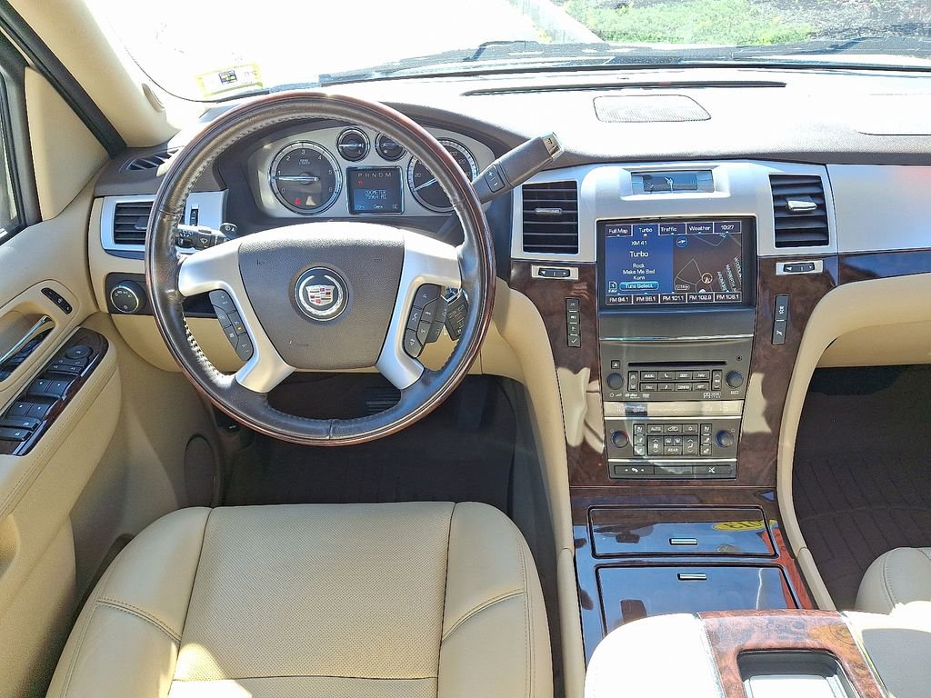 Used 2013 Cadillac Escalade Luxury image 13