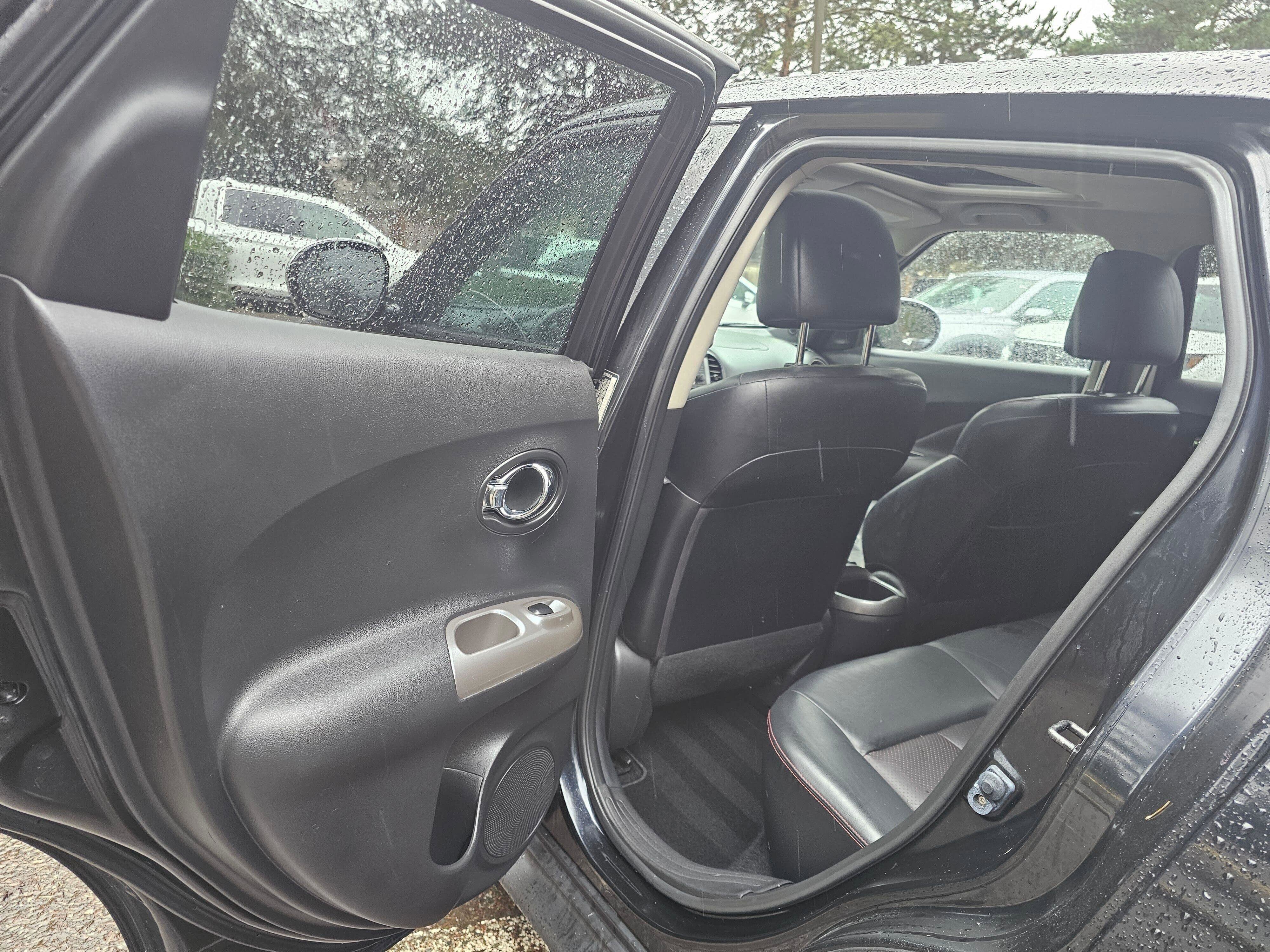 Used 2012 Nissan Juke SL AWD/4WD image 16