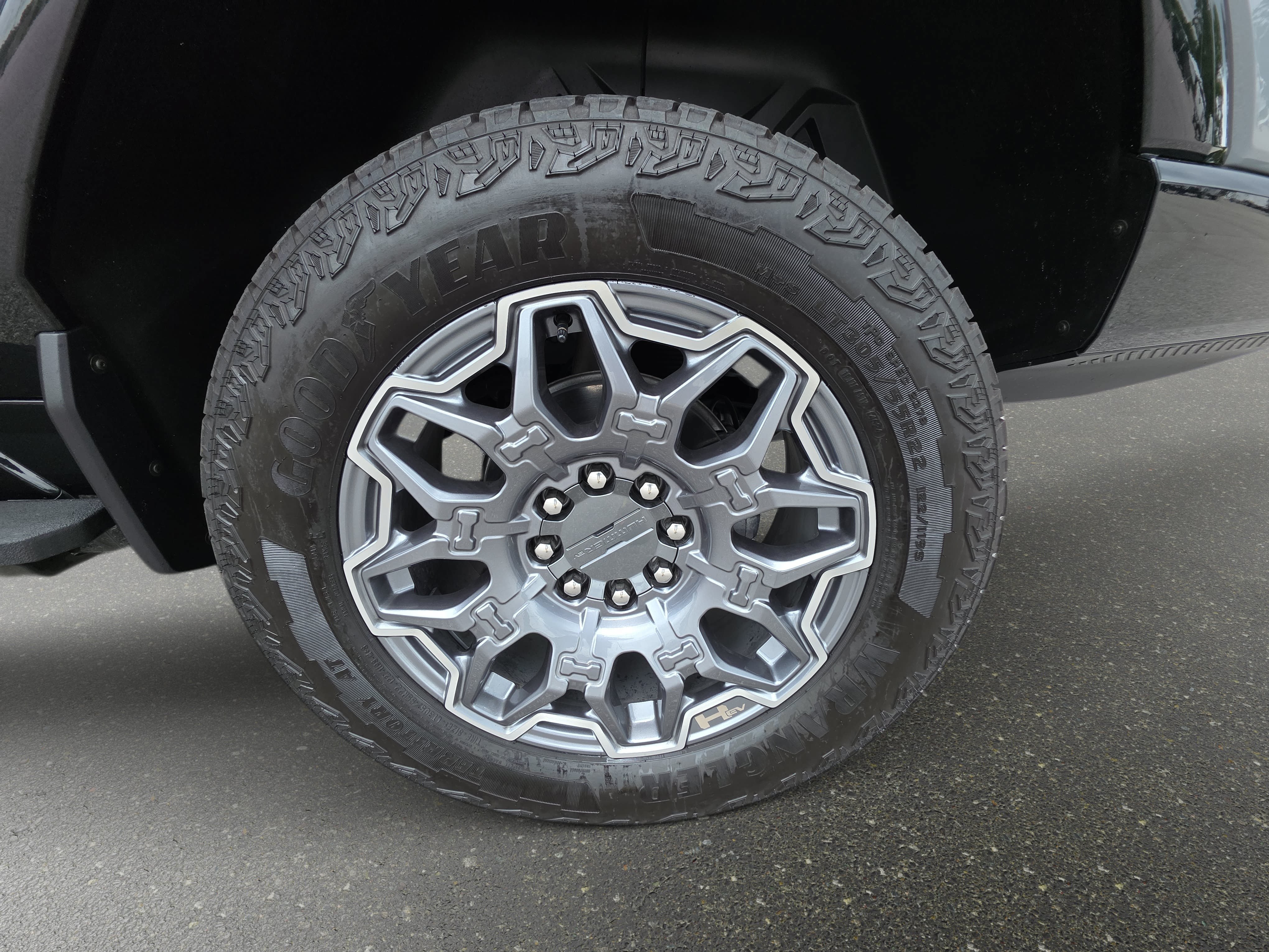 Used 2025 GMC Hummer EV 3X AWD/4WD image 35