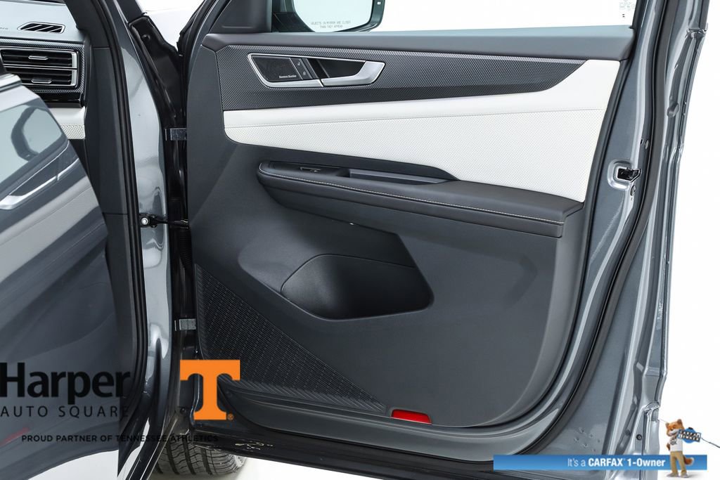 Used 2025 Volkswagen Atlas Cross Sport SEL Premium R-Line image 32