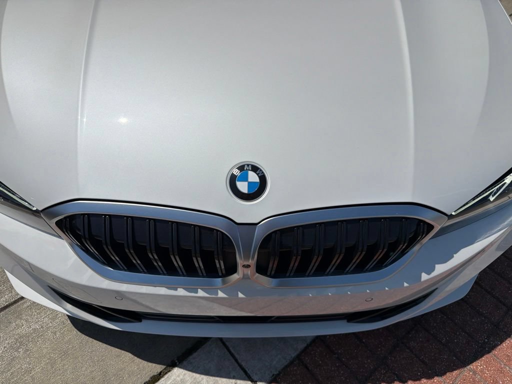 Used 2025 BMW 330i Sedan RWD image 13