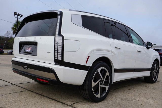 New 2026 Hyundai Ioniq 9 Calligraphy image 4