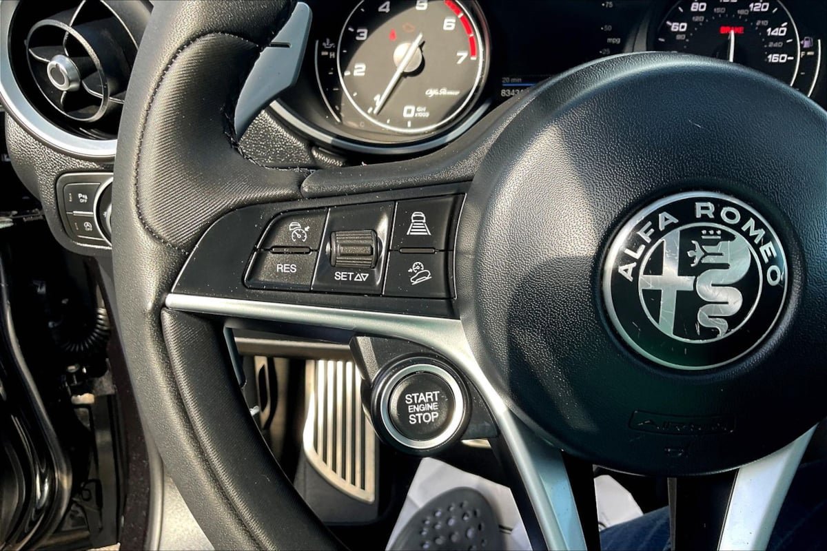 Used 2018 Alfa Romeo Stelvio Ti Sport AWD/4WD image 11