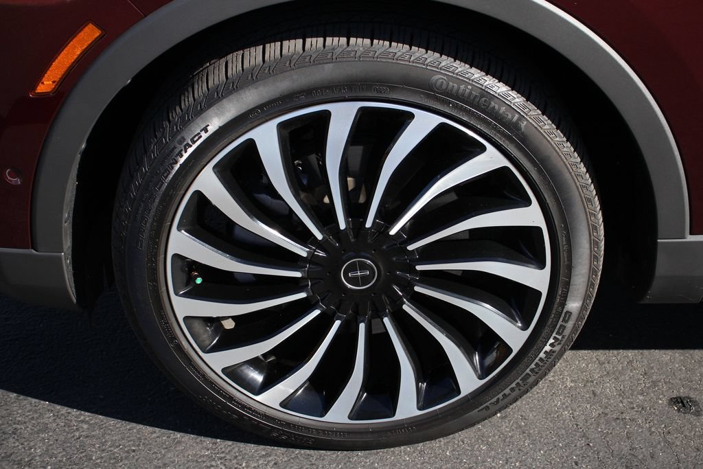 Certified 2022 Lincoln Nautilus Black Label AWD/4WD image 10