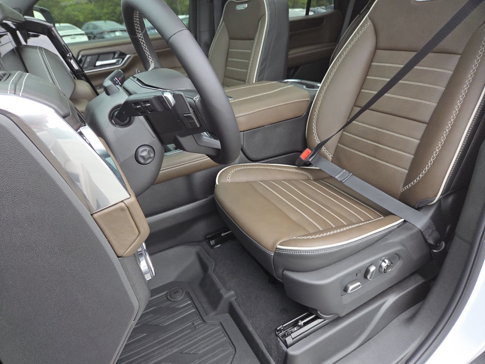New 2026 GMC Yukon Denali Ultimate AWD/4WD image 31