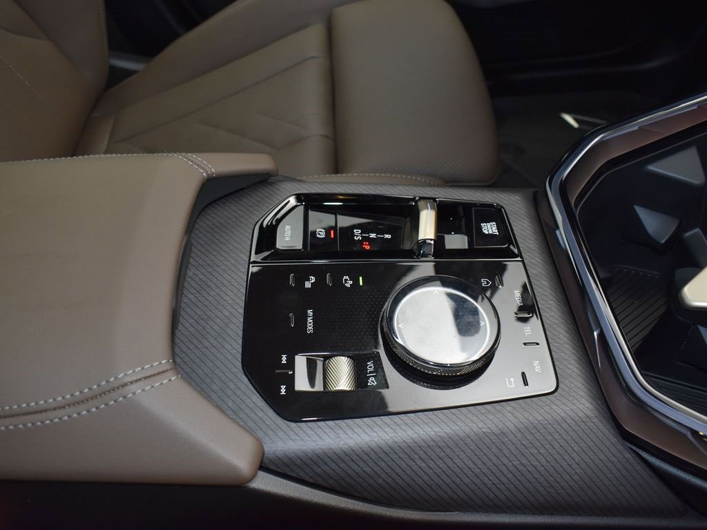 New 2025 BMW X3 xDrive30i w/ Premium Package image 27