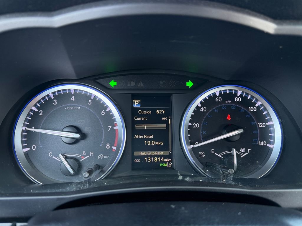 Used 2017 Toyota Highlander XLE w/ Carpet Mat Package image 25