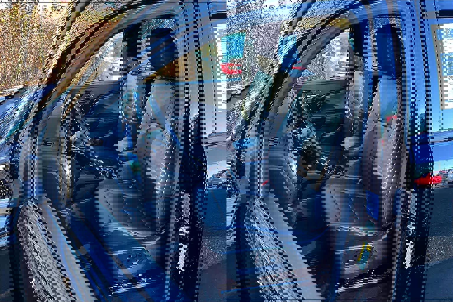 Used 2024 Chevrolet Colorado LT w/ LT Convenience Package III image 8