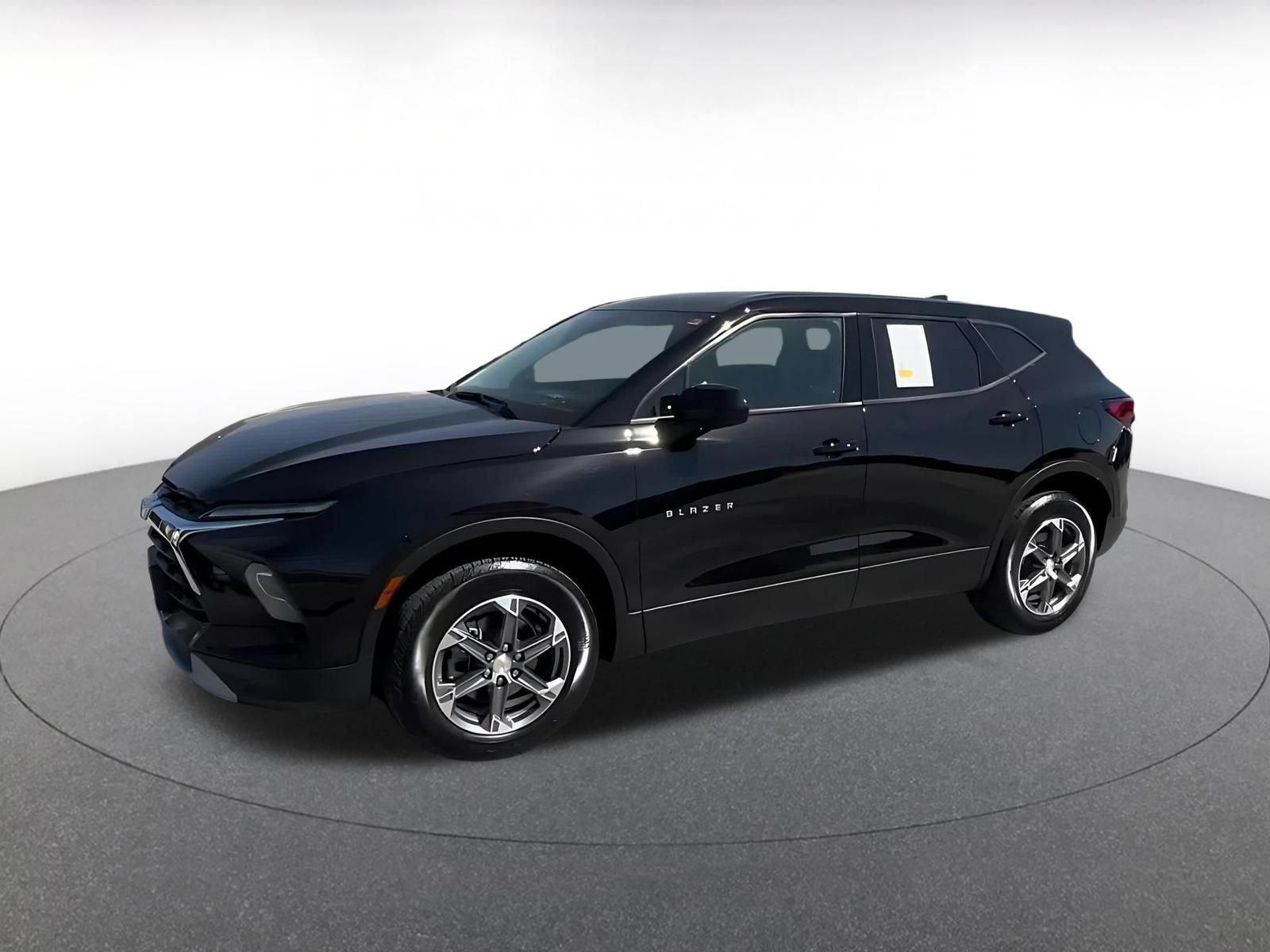 Used 2026 Chevrolet Blazer LT FWD image 8