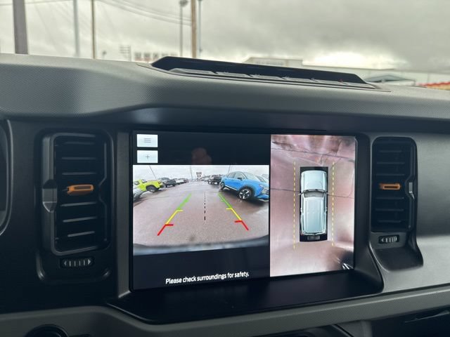 Used 2023 Ford Bronco Badlands image 25