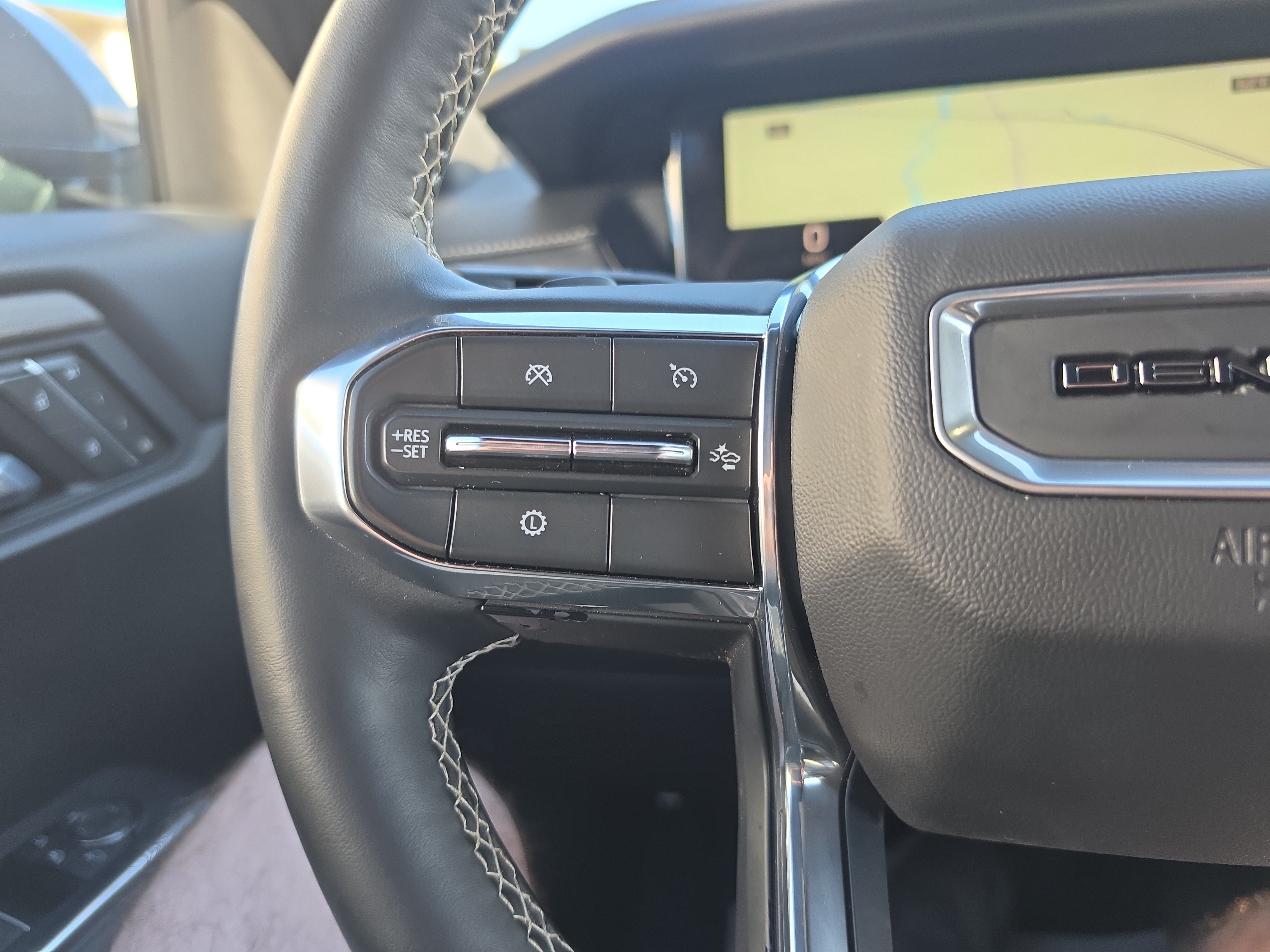Used 2025 GMC Acadia Denali w/ LPO, Floor Liner Package AWD/4WD image 23