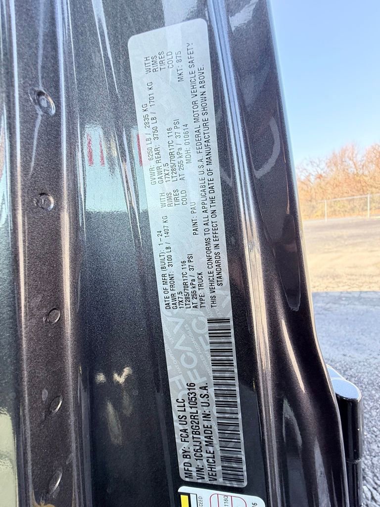 Used 2024 Jeep Gladiator Rubicon image 36