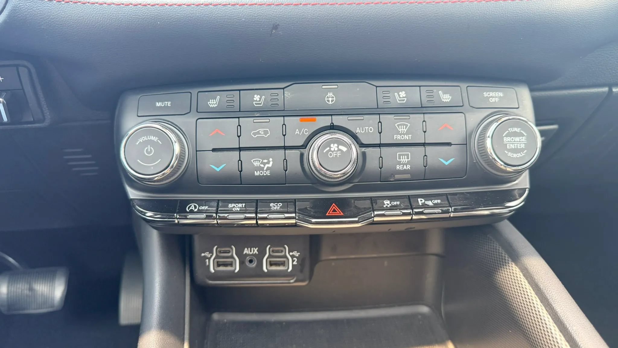 Used 2024 Dodge Durango GT AWD/4WD image 25