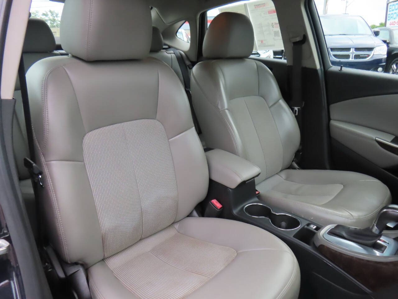 Used 2013 Buick Verano FWD image 40