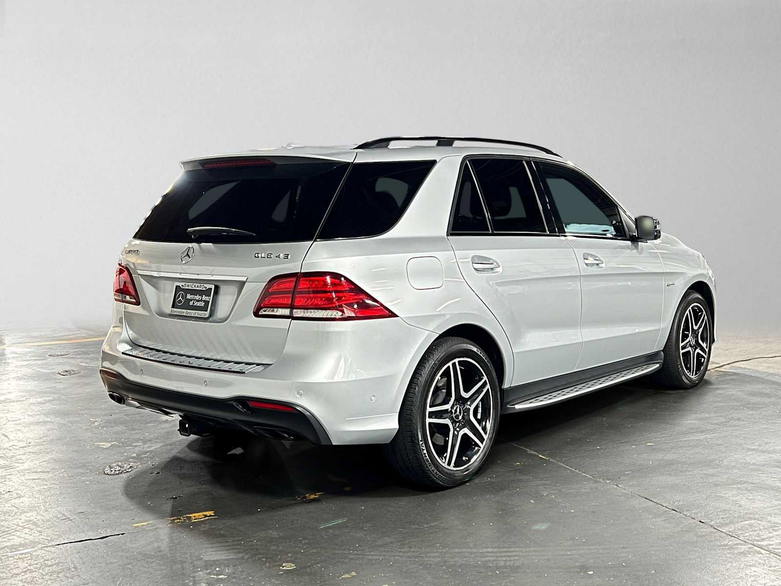 Used 2017 Mercedes-Benz GLE 43 AMG 4MATIC image 3