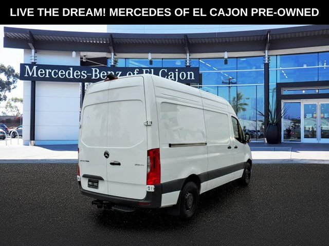 Used 2025 Mercedes-Benz Sprinter 2500 image 3
