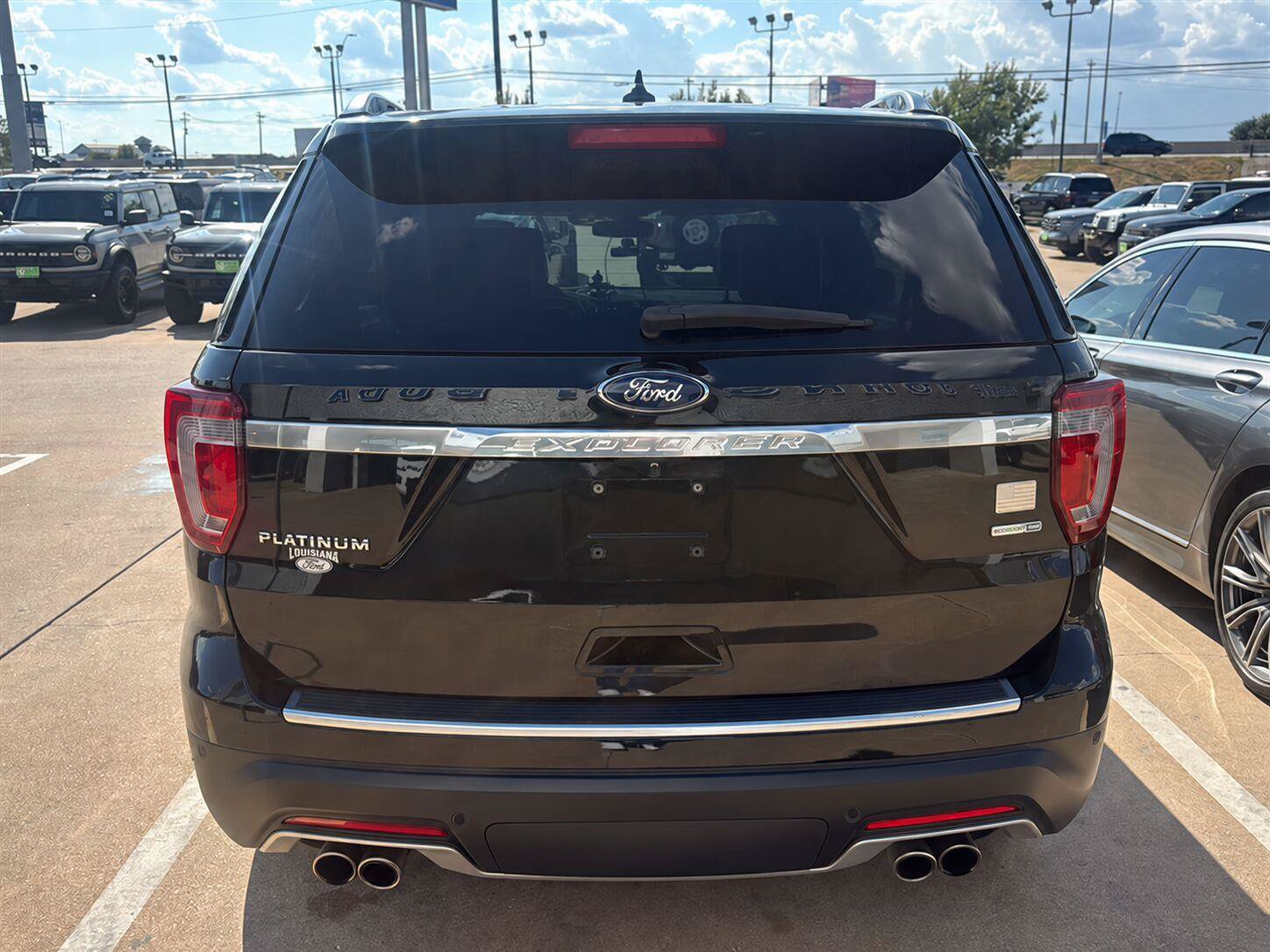 Used 2018 Ford Explorer Platinum AWD/4WD image 27