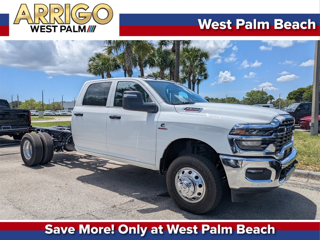 New 2026 RAM 3500 Tradesman w/ Chrome Appearance Group