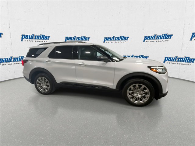 New 2026 Ford Explorer Active w/ Active Comfort Package image 2