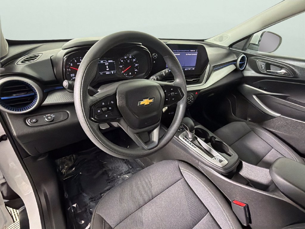 Certified 2024 Chevrolet Trax LS w/ LS Convenience Package FWD image 18