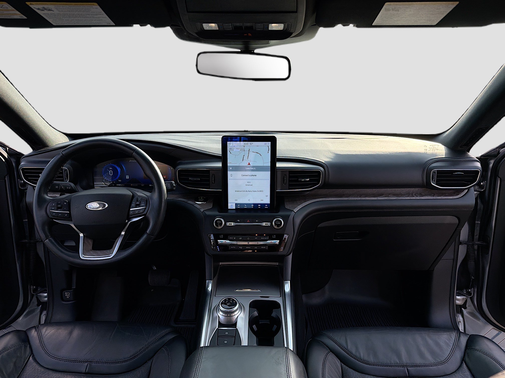 Used 2020 Ford Explorer Platinum w/ Premium Technology Package AWD/4WD image 3