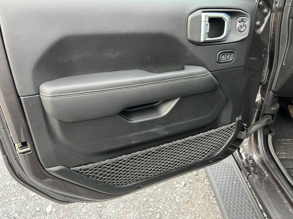 Used 2021 Jeep Wrangler Unlimited Sahara w/ Cold Weather Group image 17