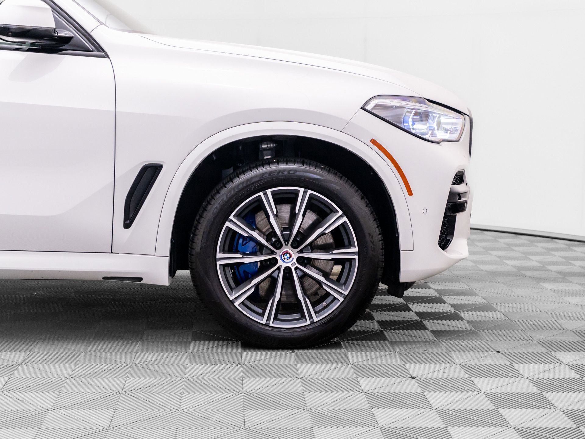 Certified 2023 BMW X5 M50i w/ Executive Package image 41