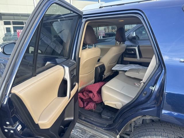 Used 2016 Toyota 4Runner SR5 Premium image 16