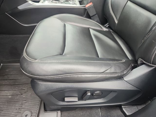 Certified 2022 Ford Explorer XLT w/ Equipment Group 202A AWD/4WD image 23