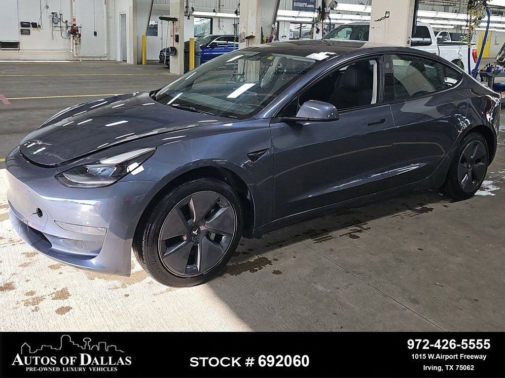 Used 2023 Tesla Model 3 Standard Range RWD image 1