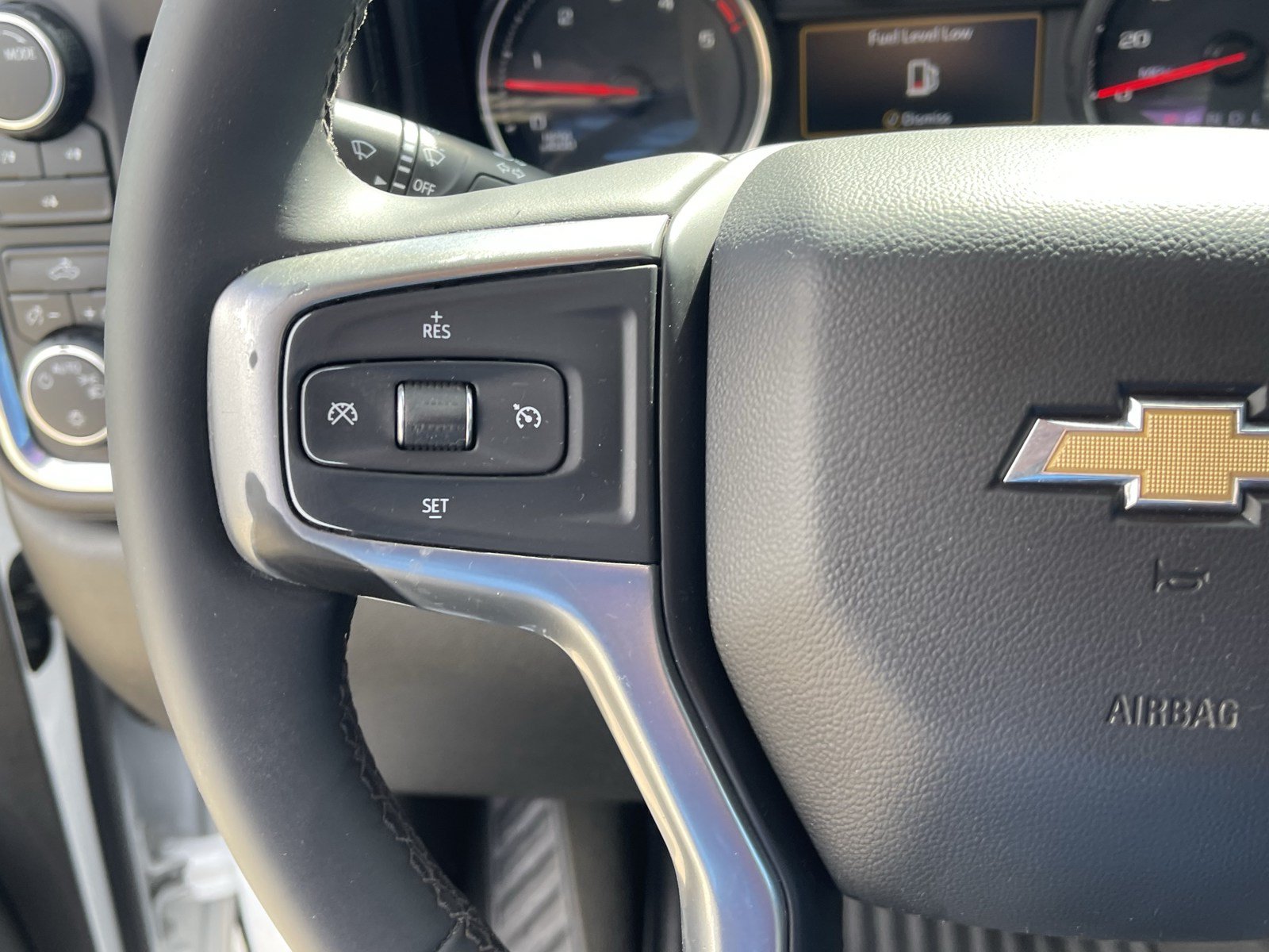 Used 2023 Chevrolet Silverado 2500 LT AWD/4WD image 16