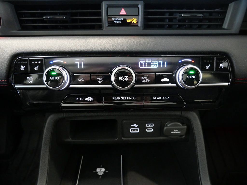 Used 2025 Honda Pilot Black Edition image 21