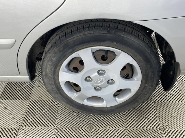 Used 2003 Hyundai Elantra GLS FWD image 14