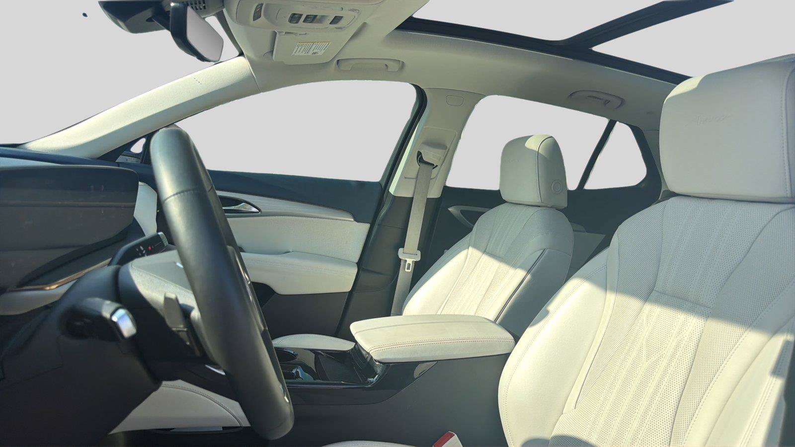 Used 2025 Buick Envision Avenir AWD/4WD image 19